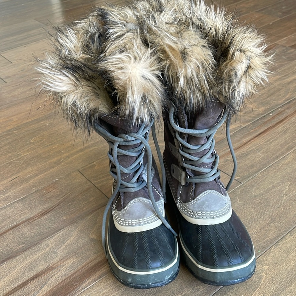 Sorel Joan of Arc boots